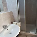 فندق 